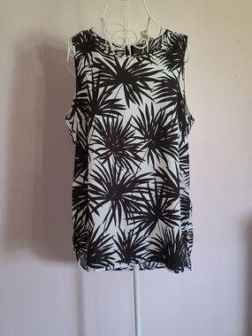 MICHAEL Michael Kors Black and White Palm-Print Sleeveless Tank